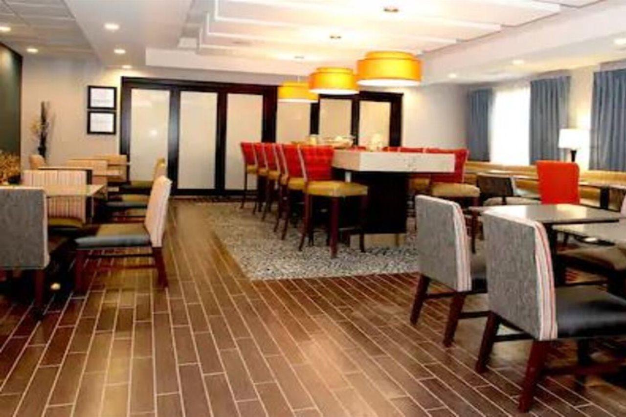 Hampton Inn- Suffolk Luaran gambar