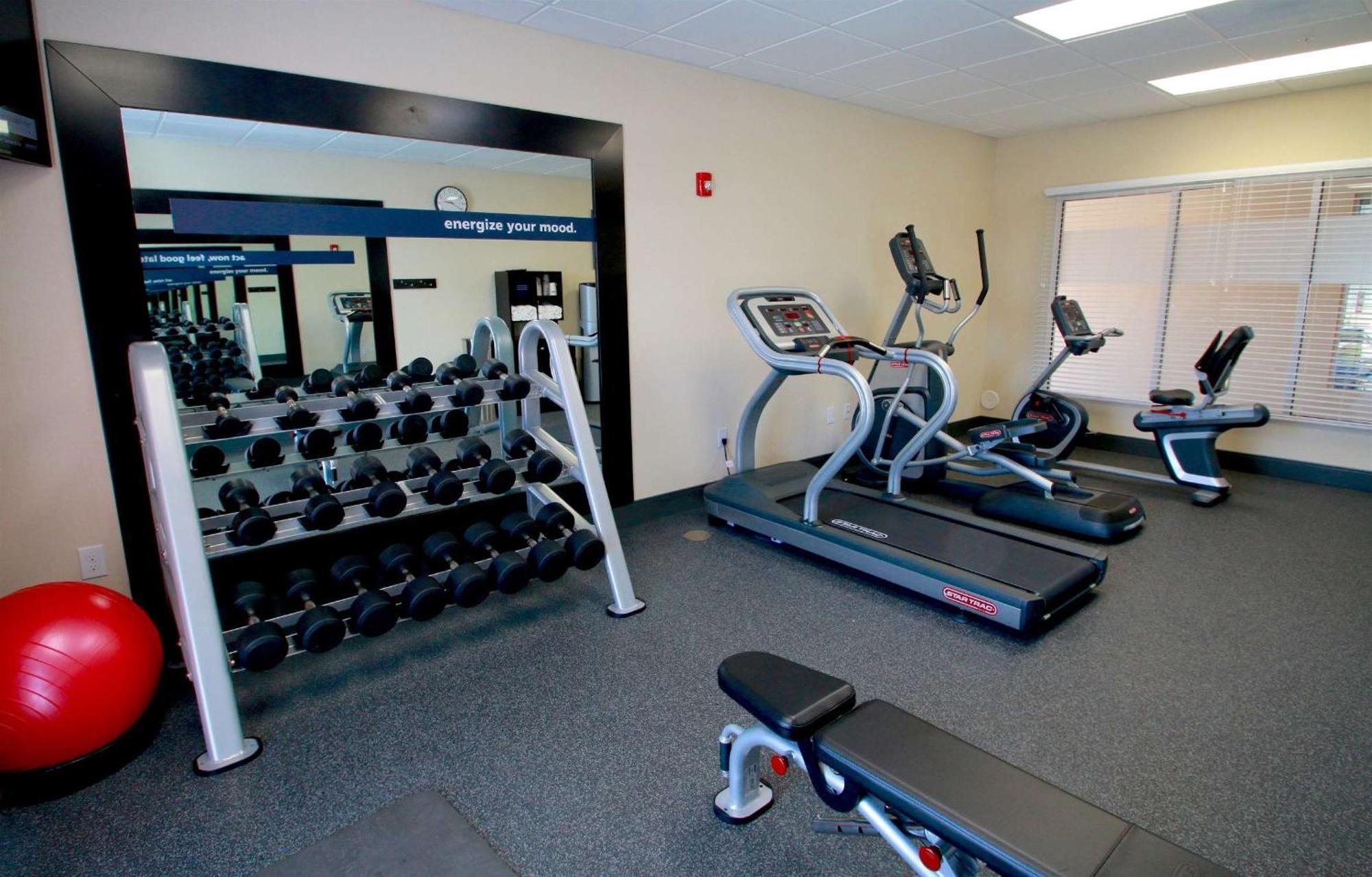 Hampton Inn- Suffolk Luaran gambar